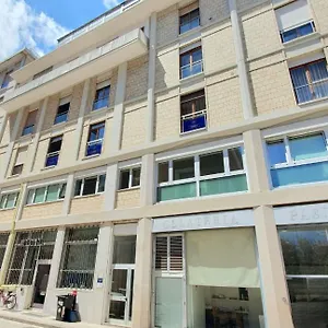 https://central-house.lecce-hotels.com
